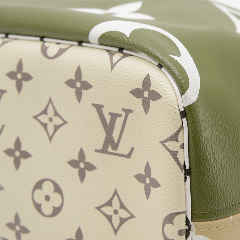 モノグラムジャイアント ネヴァーフルMM トートバッグ カーキ M44568 トートバッグ