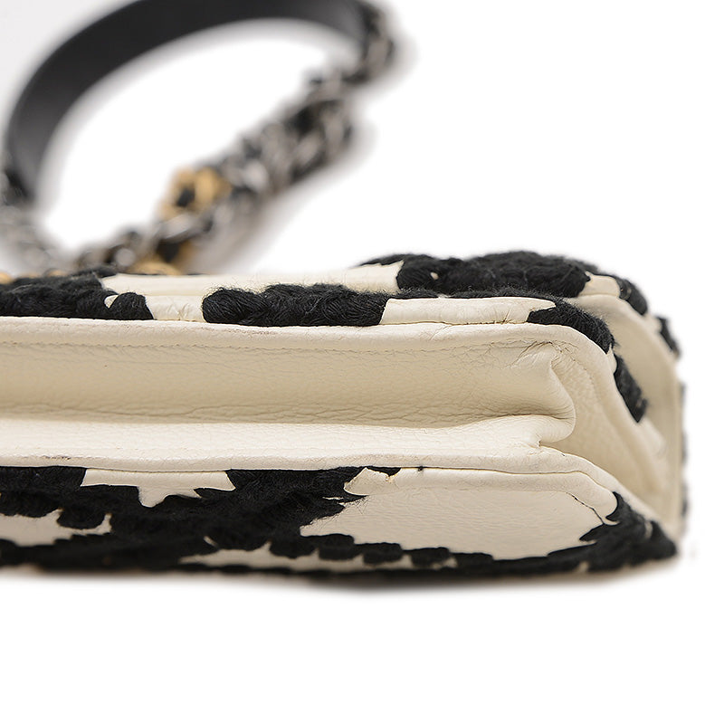 シャネル19 チェーンウォレット レザー/コットン ホワイト/ブラック AP3267 ショルダーバッグ