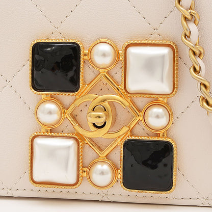 ミニ マトラッセ チェーンショルダー バッグ ビジュー レザー ホワイト ショルダーバッグ