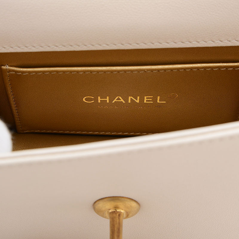 ミニ マトラッセ チェーンショルダー バッグ ビジュー レザー ホワイト ショルダーバッグ