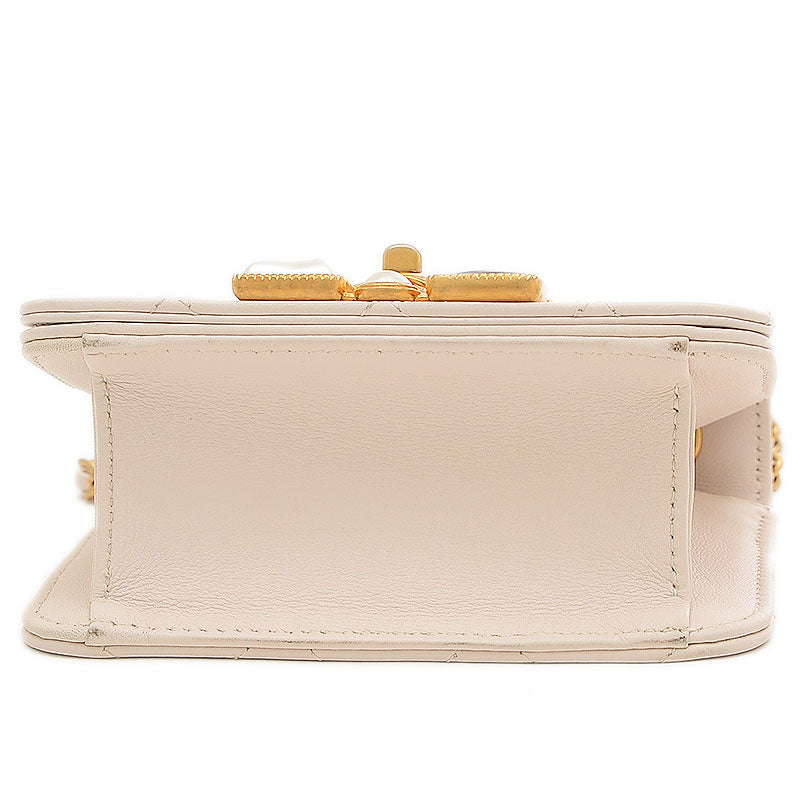 ミニ マトラッセ チェーンショルダー バッグ ビジュー レザー ホワイト ショルダーバッグ