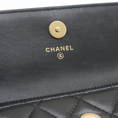 ラムスキン パール チェーンウォレット ブラック AP1839 長財布