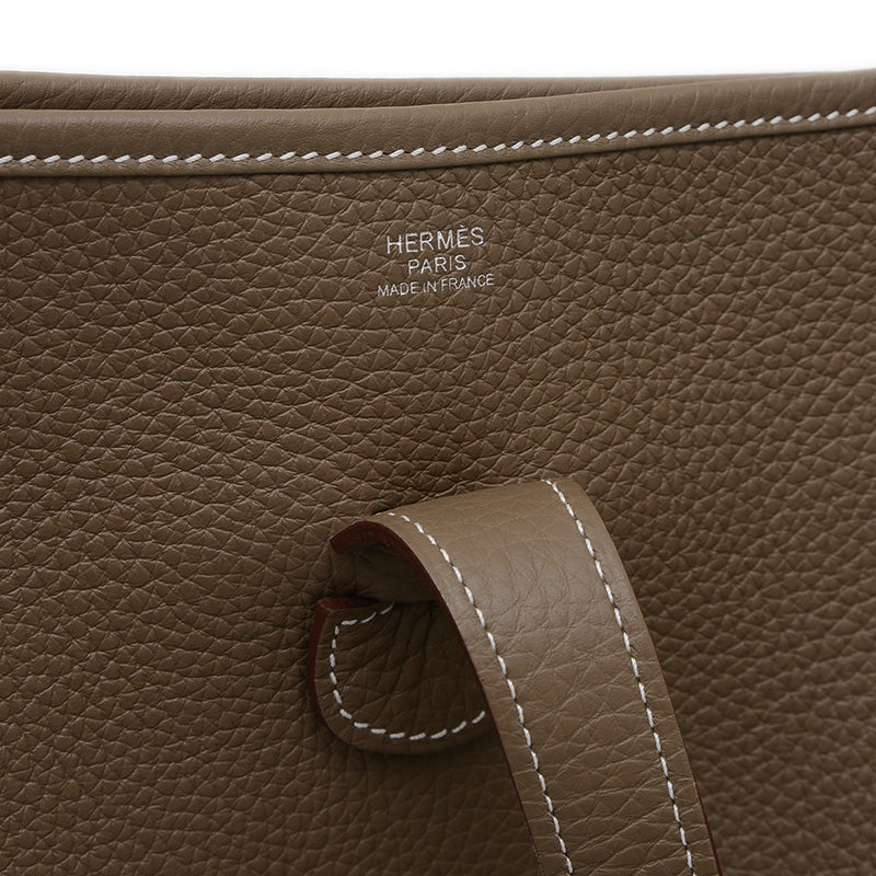 エブリン3 GM トリヨン エトゥープ シルバー金具 W刻印 ショルダーバッグ