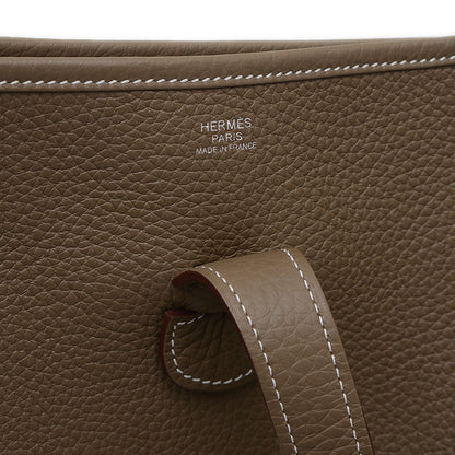 エブリン3 GM トリヨン エトゥープ シルバー金具 W刻印 ショルダーバッグ