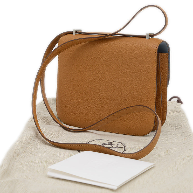 コンスタンス ミニ 18 ミロワール ヴェルソ シェーブル セサミ シルバー金具 W刻印 ショルダーバッグ