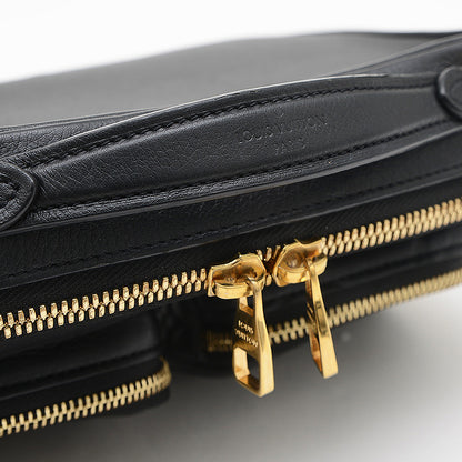 ユーティリティ クロスボディ バッグ レザー ブラック M80450 ショルダーバッグ