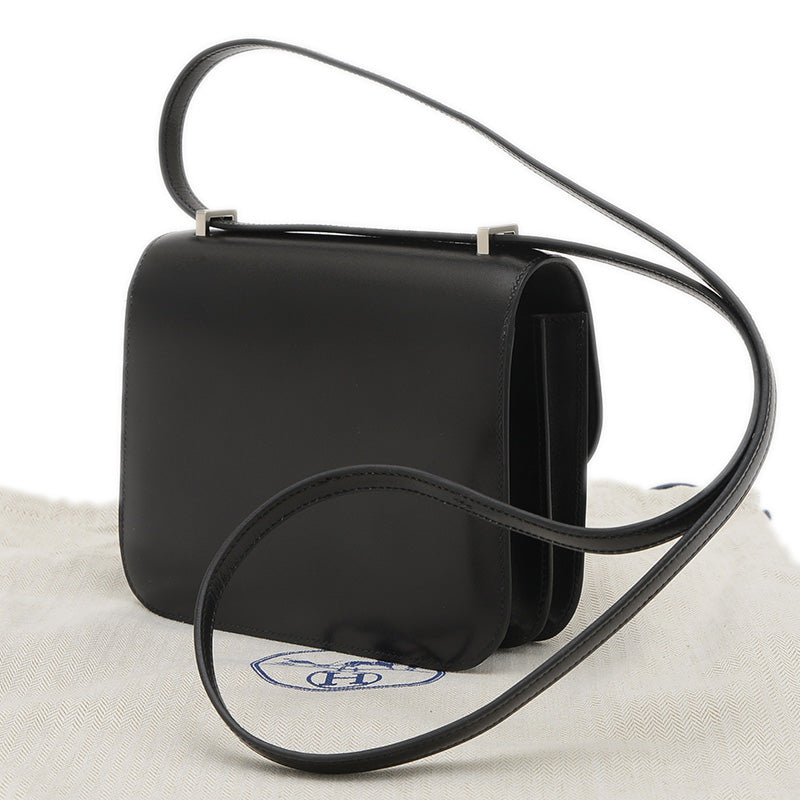 コンスタンス ミニ 18 クルーテ ミロワール ボックスカーフ ブラック シルバー金具 ショルダーバッグ