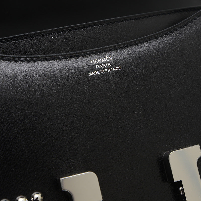 コンスタンス ミニ 18 クルーテ ミロワール ボックスカーフ ブラック シルバー金具 ショルダーバッグ