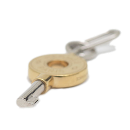 キュリオジテ キーチャーム ペンダントトップ ゴールド/シルバー ペンダントトップ