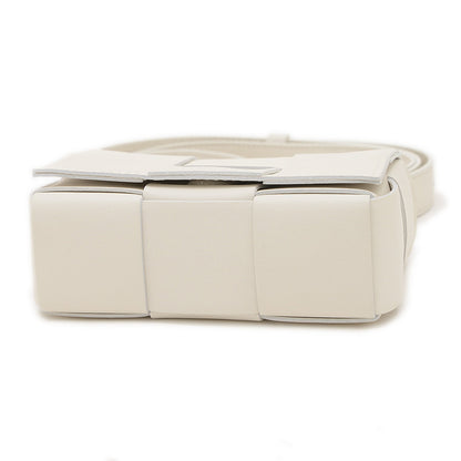 カセット ショルダーバッグ カーフスキン ホワイト 667048VCQ724256 ショルダーバッグ
