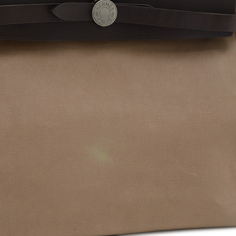 エールバッグジップ PM トワルオフィシエ/カーフ ベージュ/ブラウン T刻印 ショルダーバッグ