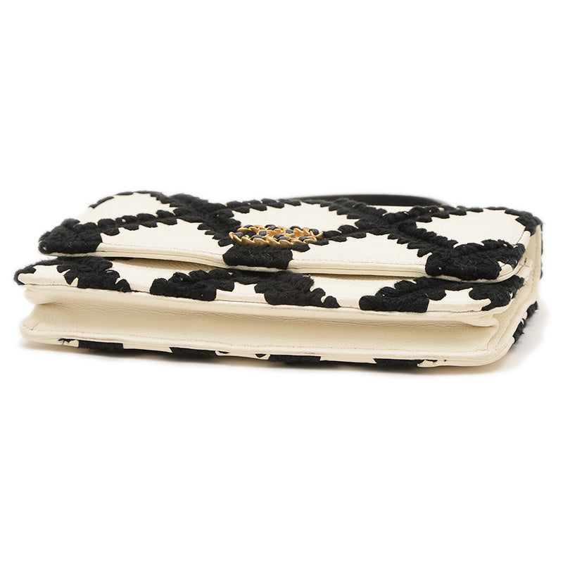 シャネル19 チェーンウォレット レザー/コットン ホワイト/ブラック AP3267 ショルダーバッグ