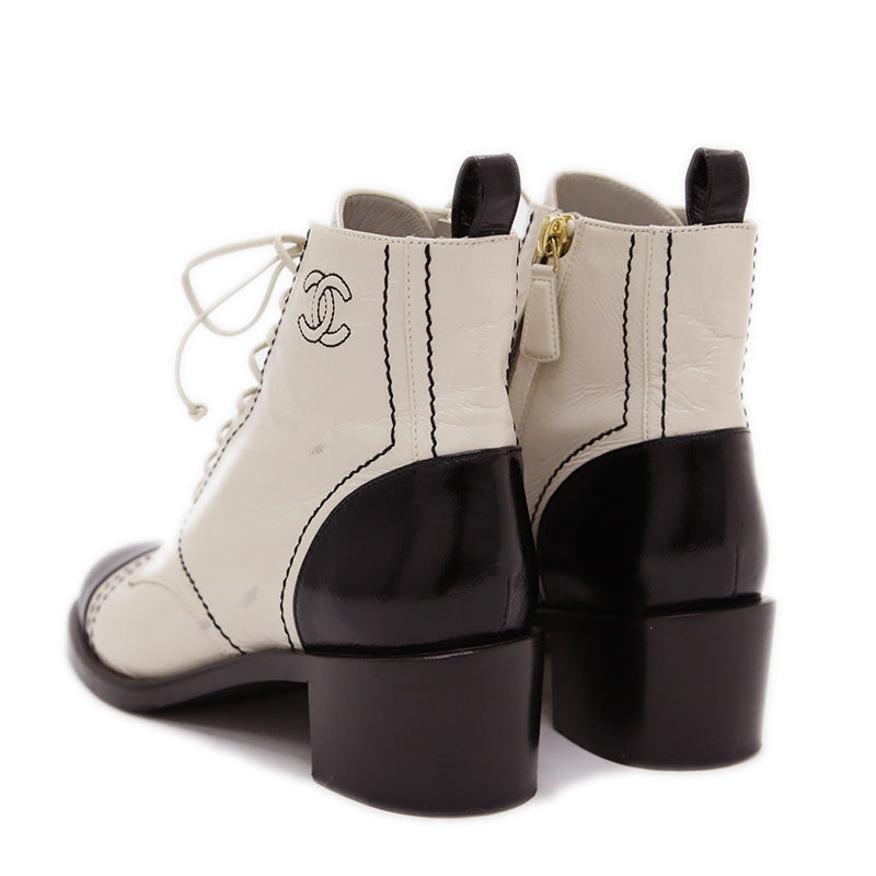 ショートブーツ ココマーク パテントレザー アイボリー/ブラック #36.5 G34643 ブーツ