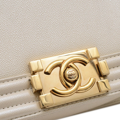 ボーイシャネル チェーンショルダー カーフ パールホワイト ゴールド金具 AS3018 ショルダーバッグ