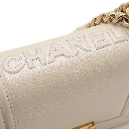 ボーイシャネル チェーンショルダー カーフ パールホワイト ゴールド金具 AS3018 ショルダーバッグ