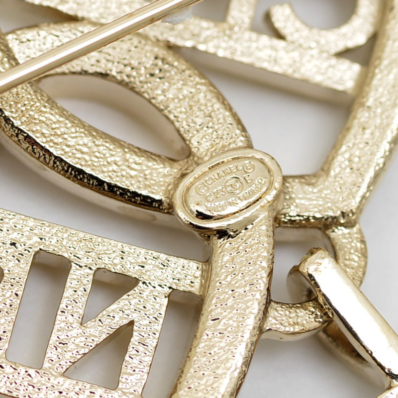 ココマーク トリプルハート ラインストーン ブローチ C23B ブローチ