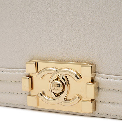 ボーイシャネル チェーンショルダー カーフ パールホワイト ゴールド金具 AS3018 ショルダーバッグ