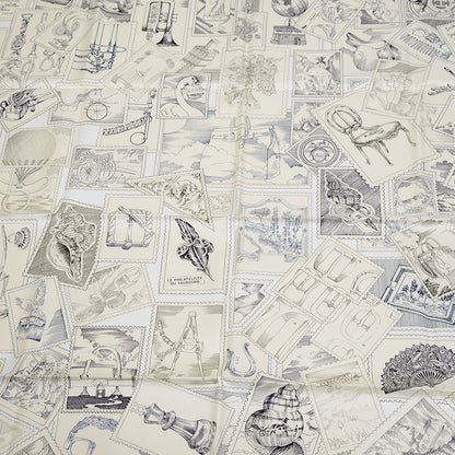 カレ90 フォーブルの切手愛好家 シルク グレー/パーシュマン/ホワイト スカーフ