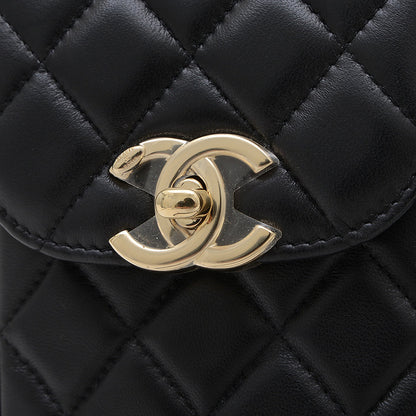 マトラッセ チェーンフォンケース ラムスキン ブラック ゴールド金具 ショルダーバッグ