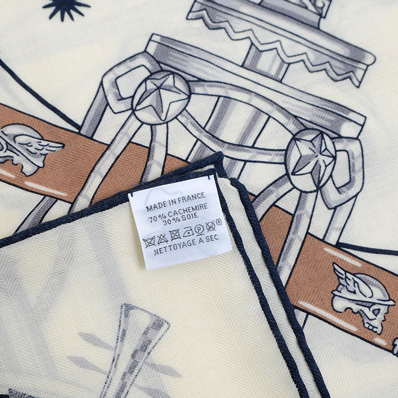 カレ140 ジェアン コーラス ステラルム ホワイト/マリン/ベージュローズ スカーフ