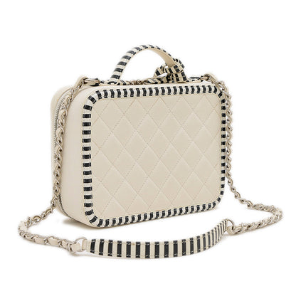 CCフィリグリー バニティ 2WAYバッグ キャビアスキン ホワイト/ブラック A93343 ショルダーバッグ