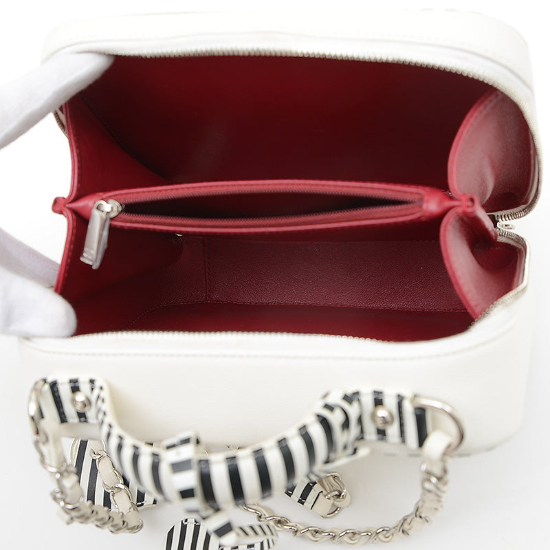 CCフィリグリー バニティ 2WAYバッグ キャビアスキン ホワイト/ブラック A93343 ショルダーバッグ