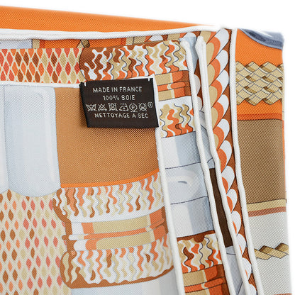 カレ90 スカーフ 銀細工の花 ランジュキュイ/ブラウン/グリペルル スカーフ