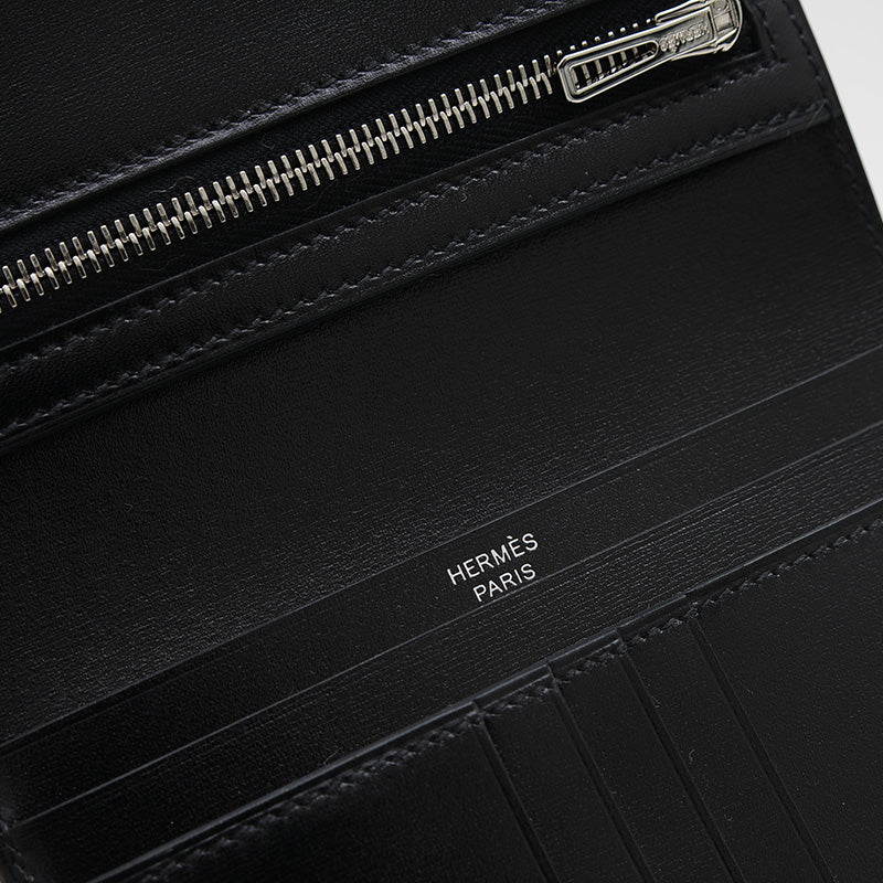 ベアンコンパクト モノクローム ボックスカーフ ソーブラック ブラック金具 W刻印 二つ折り財布