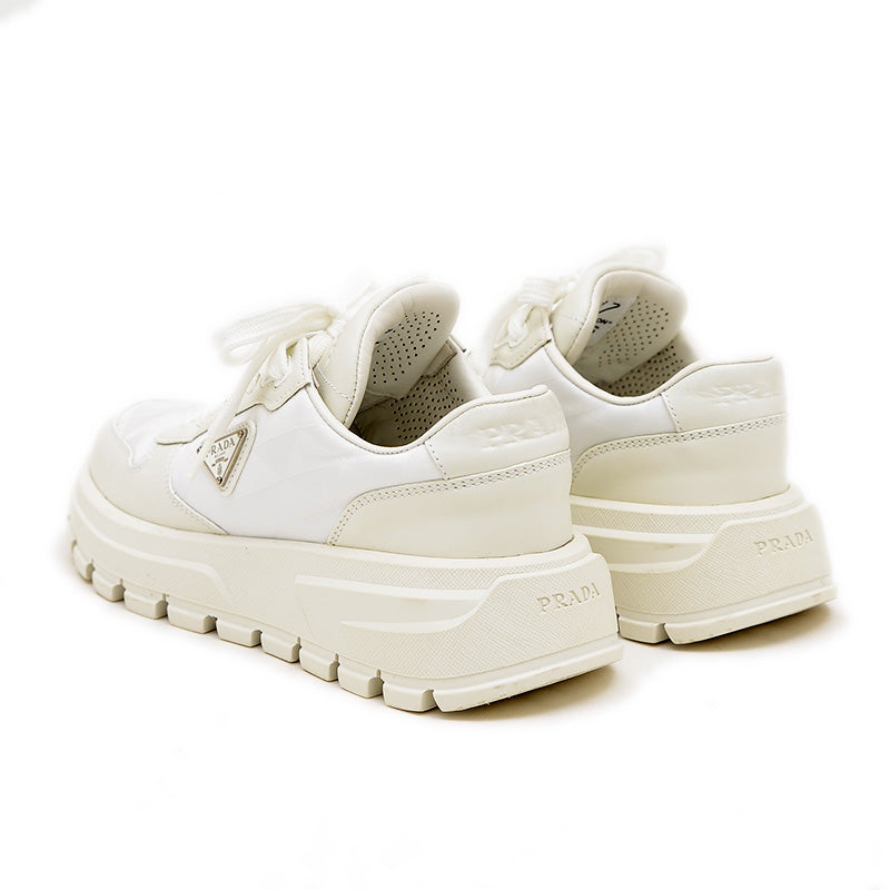 Prax 01 Re-Nylon ナイロン ホワイト 1E620N レディース 36.5サイズ スニーカー