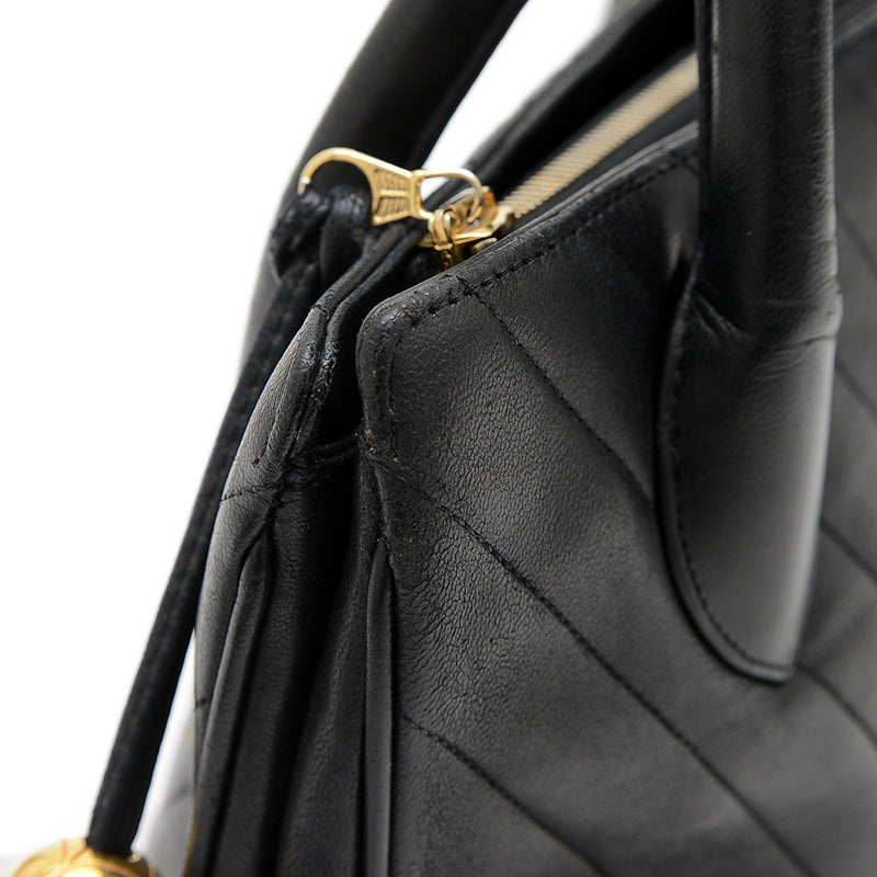 シェブロン 2WAYバッグ ラムスキン ブラック ハンドバッグ